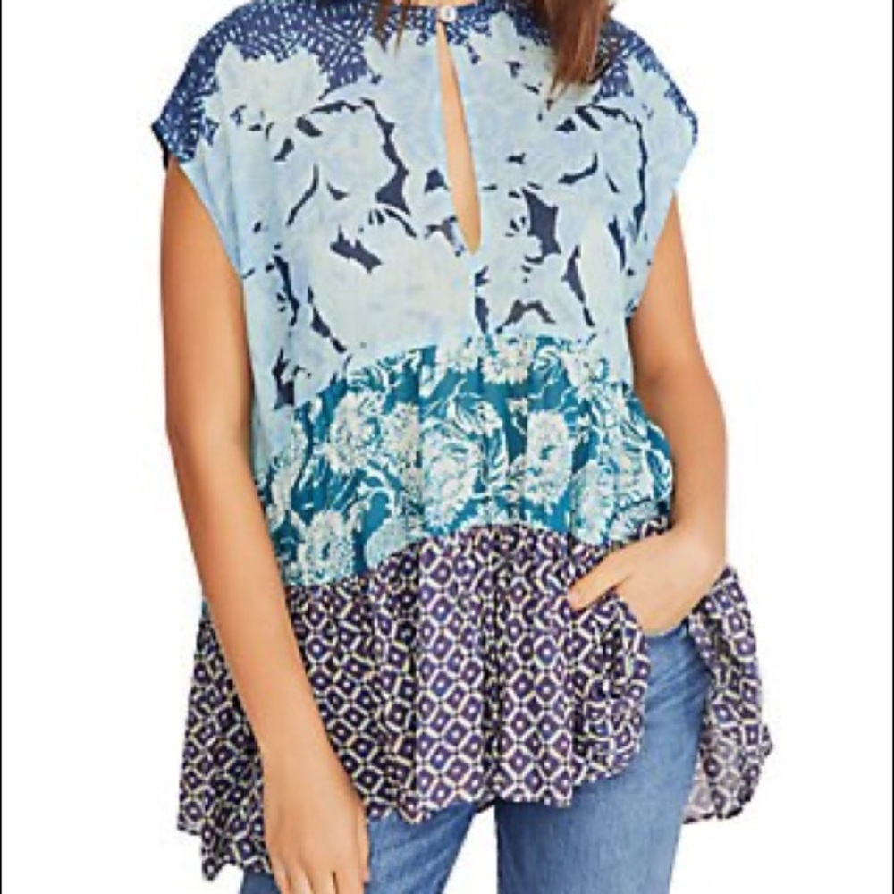 Free People blue and white tunic!